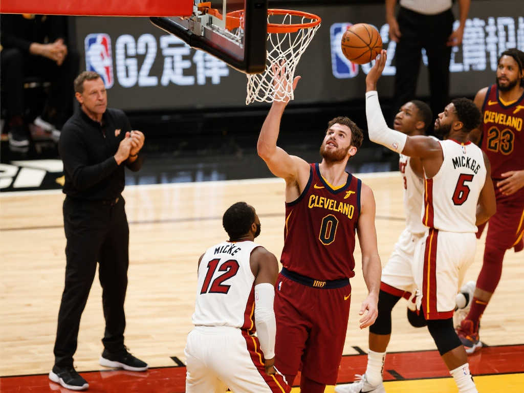 单节三分风暴+末节米切尔统治！骑士逆转斯波G2魔咒