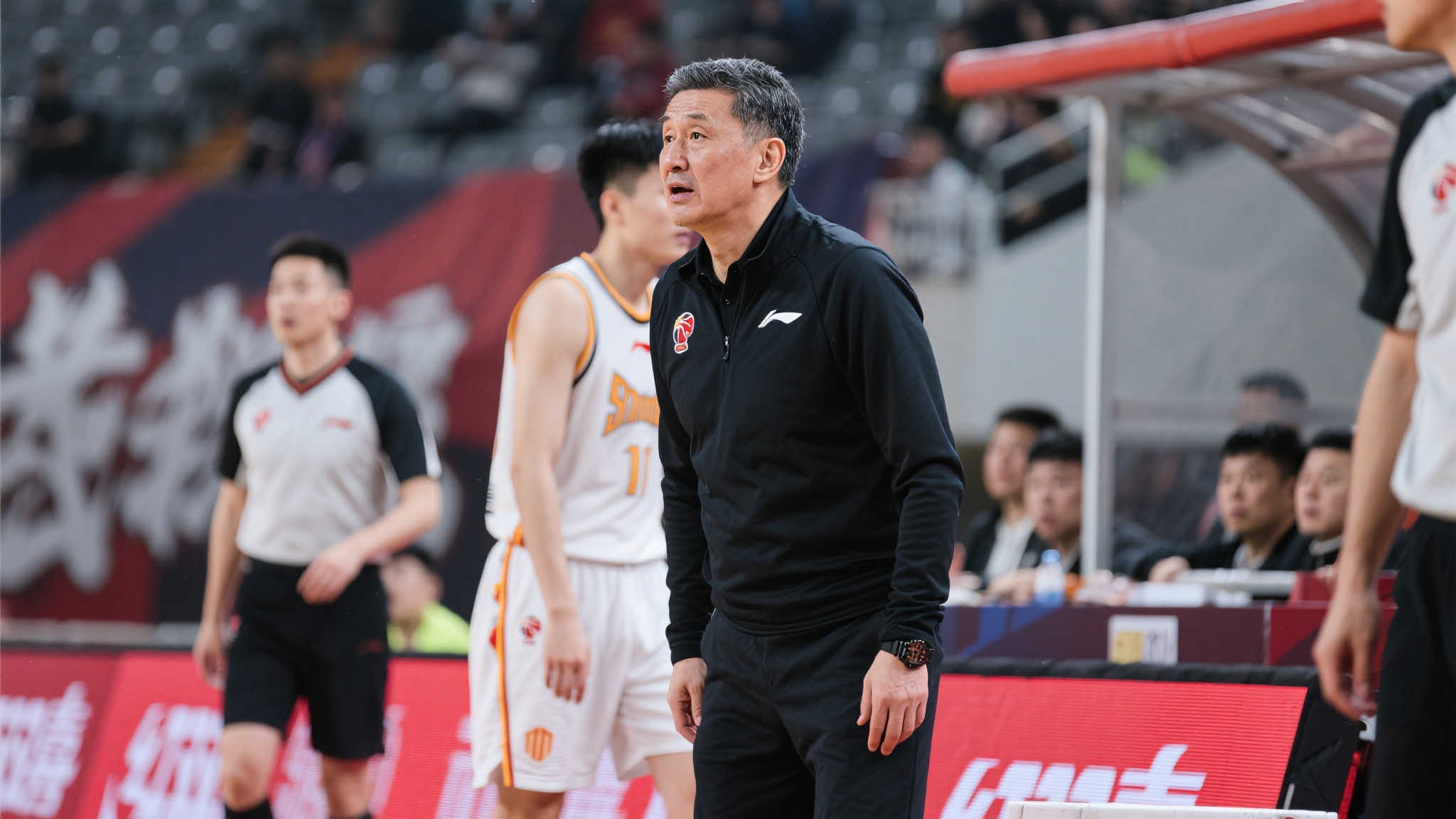 四、面临的挑战：如何重振士气？
不可否认，尽管暂